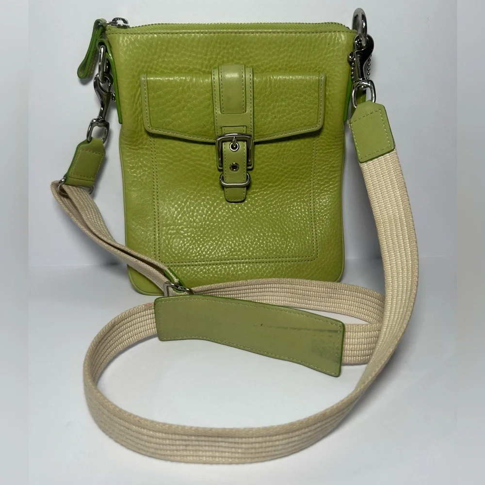 Coach Lime Green Soho Buckle Leather Hipster Crossbody - Picture 1 of 7